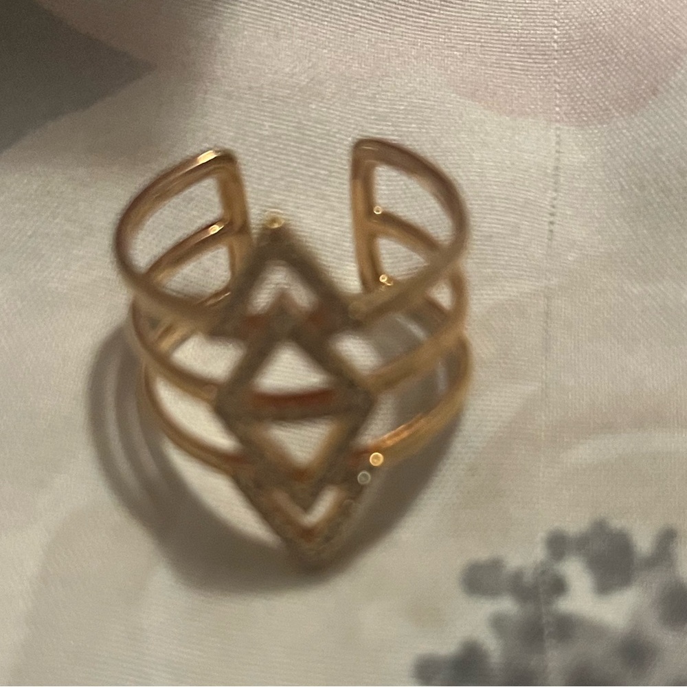 Ring - Picture 2 of 5